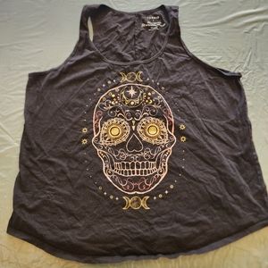 Torrid skull tank top with starts and moons size 3